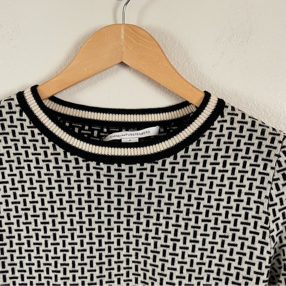 Diane Von Furstenberg DVF Wool Crewneck Geometric Print Sweater Size XS (P) - Picture 6 of 13
